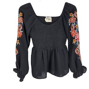 Savanna Jane Medium Black Embroidered Floral Off Shoulder Blouse Smocked boho